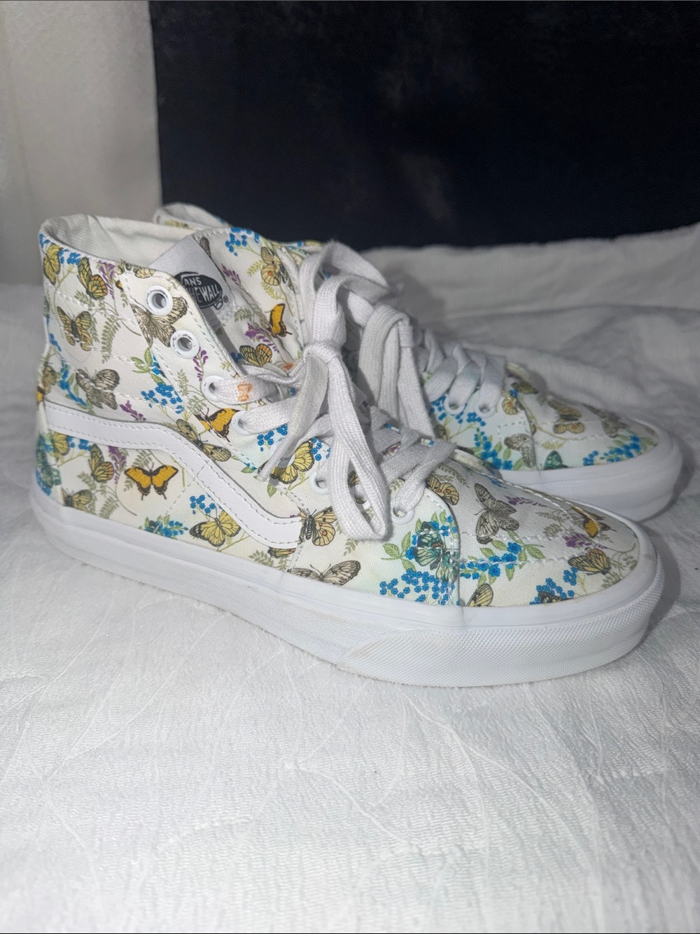 Vans Kids High-Top Sneakers in White with Yellow & Blue Butterfly Print